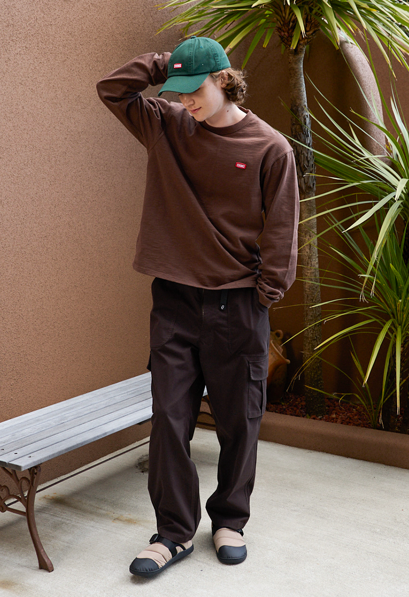 No.12 ブラウンでまとめたシンプルスウェットコーデ