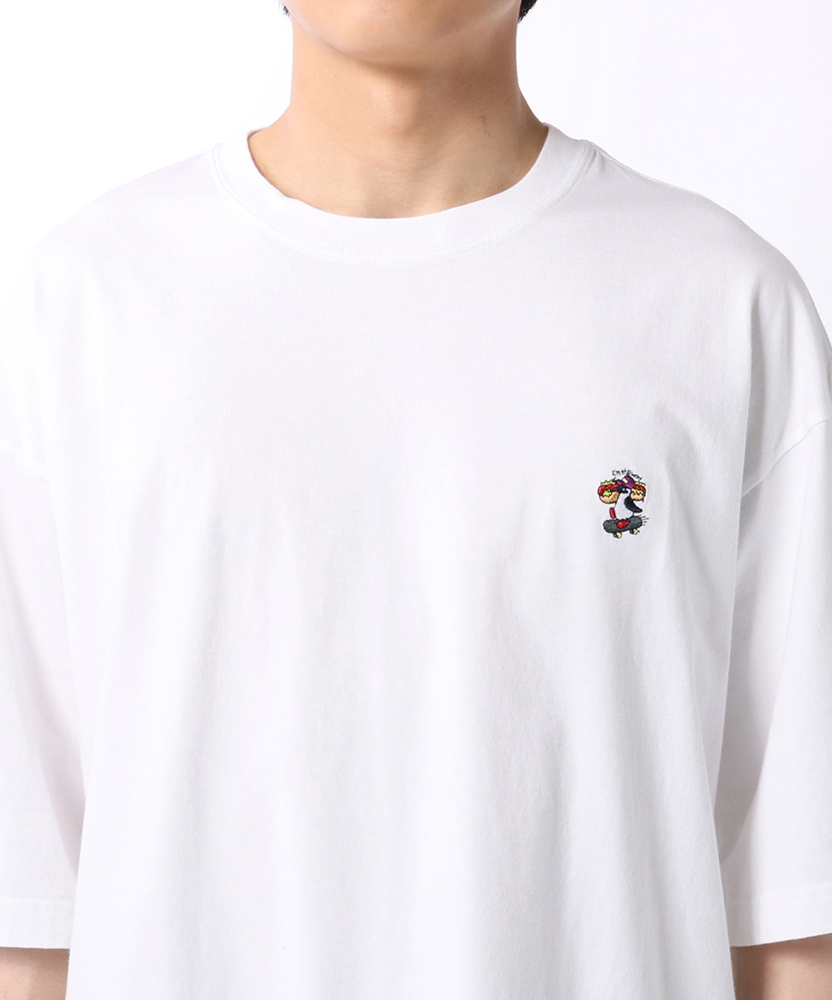 首元 | 【限定】オーバーサイズエンブロイダリーT