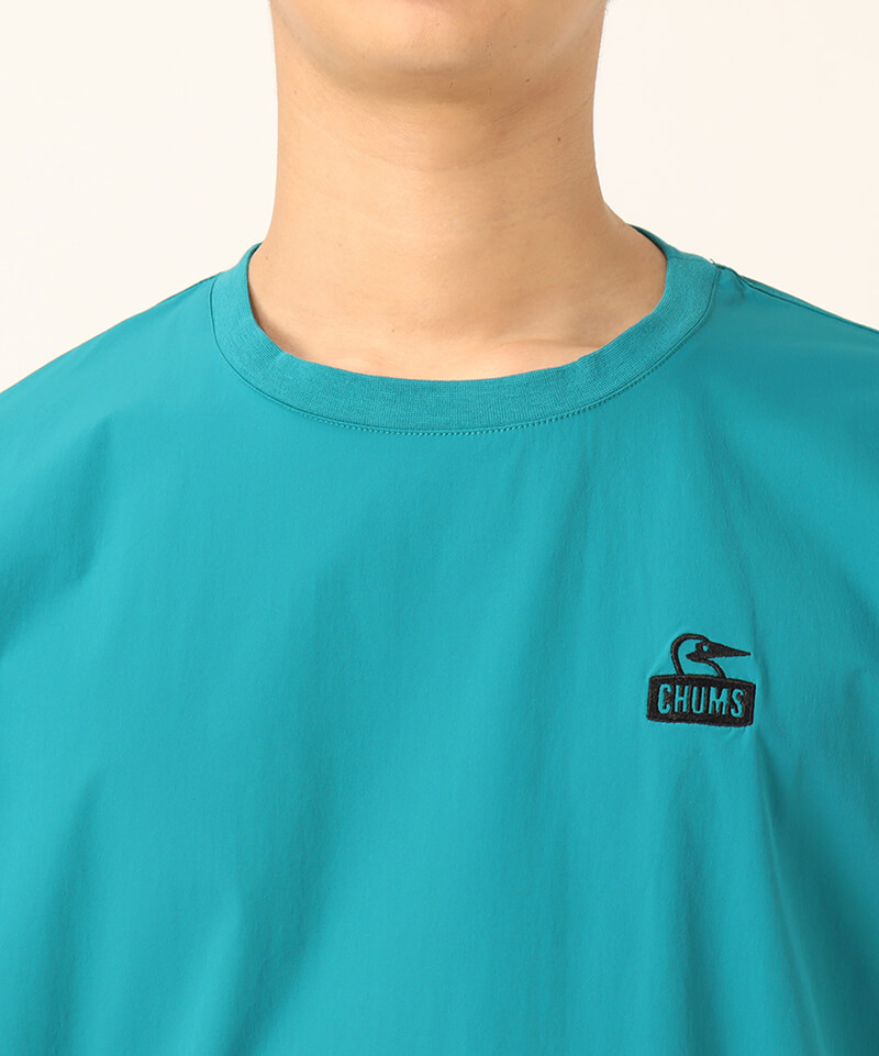 首元 | エアトレイルストレッチチャムスTシャツ