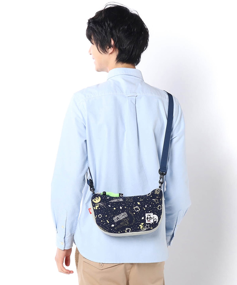 Mini Banana Shoulder Sweat Nylon/ミニバナナショルダースウェットナイロン(ショルダーバッグ)(サイズなし Neon Lime x Salmon): バッグ|CHUMS(チャムス)|アウトドアファッション公式通販 Mini Banana Shoulder Sweat Nylon/ミニバナナショルダースウェットナイロン(ショルダーバッグ)(サイズなし Neon Lime x Salmon): バッグ|CHUMS(チャムス)|アウトドアファッション公式通販
