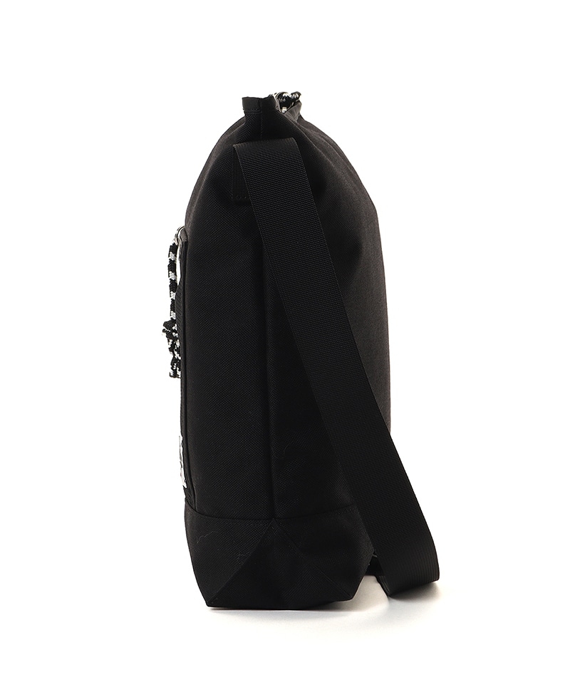 26 Monkey Magic Mesh Pocket Vertical Shoulder Bag|CHUMS(チャムス