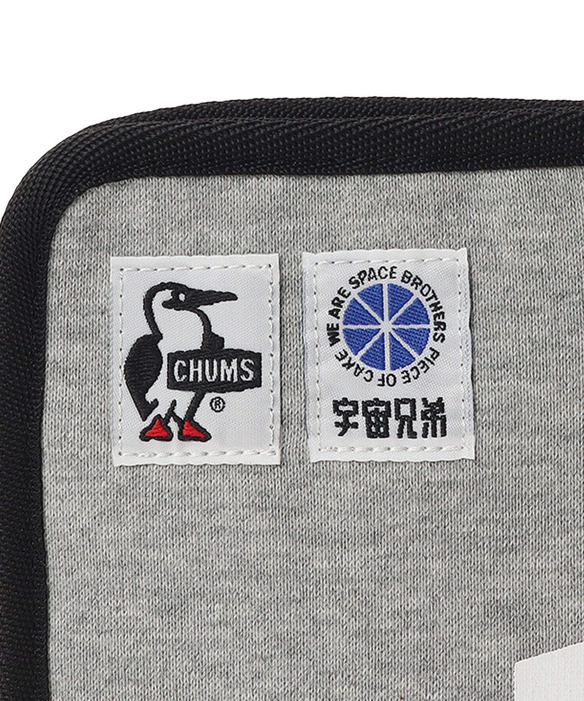 チャムス初の限定生産CD 特典のオリジナル限定ケース付き 限定】CHUMS x 宇宙兄弟 Book Pouch|CHUMS(チャムス)|アウトドア