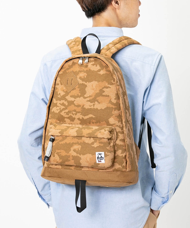 Classic Day Pack Sweat Nylon クラシックデイパックスウェットナイロン デイパック リュック サイズなし Logo Block バッグ Chums チャムス アウトドアファッション公式通販