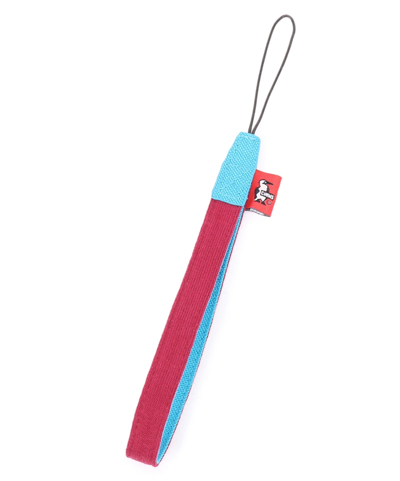 Wristlet strap clearance